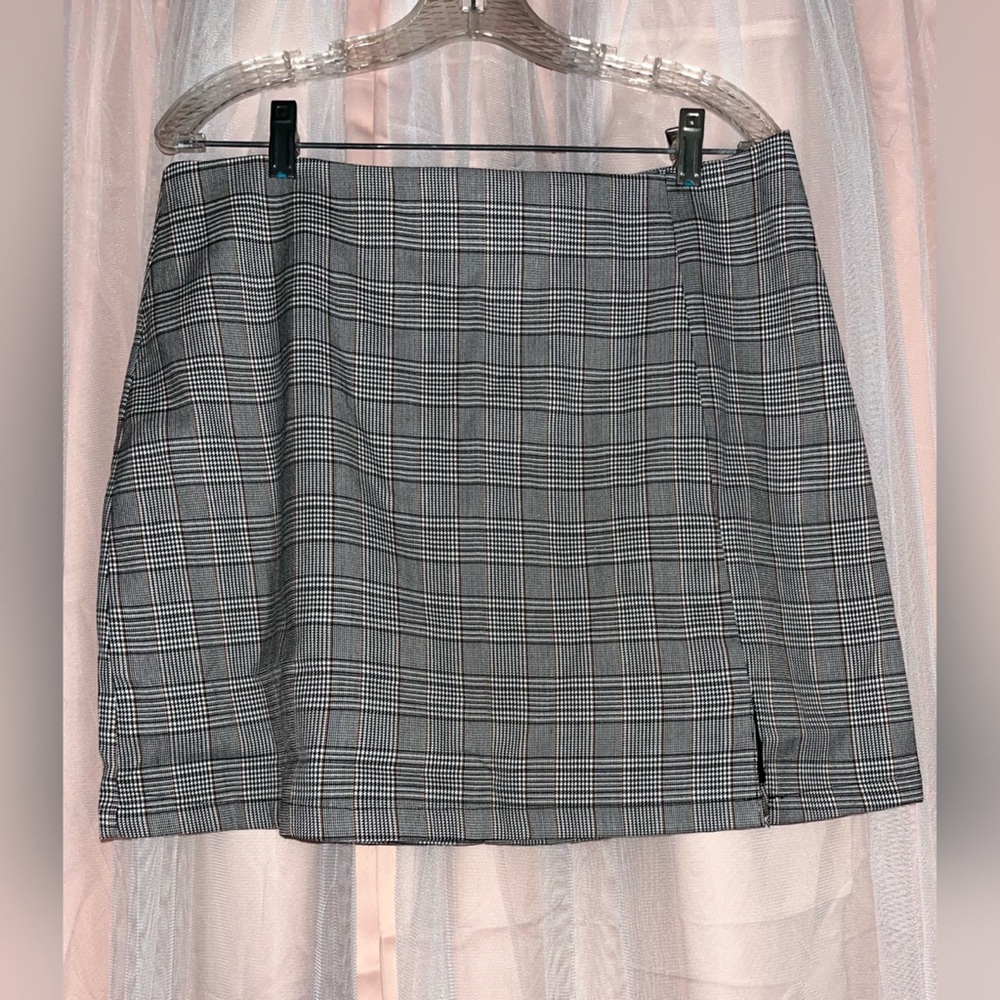 Grey plaid skirt✨NWOT